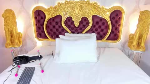 Kendral  online show from October 29, 5:23 am