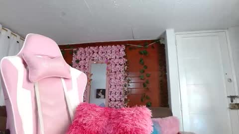 kendy_all4u7 online show from February 14, 5:20 am