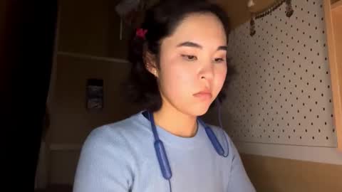 Jenny  online show from April 4, 9:19 am