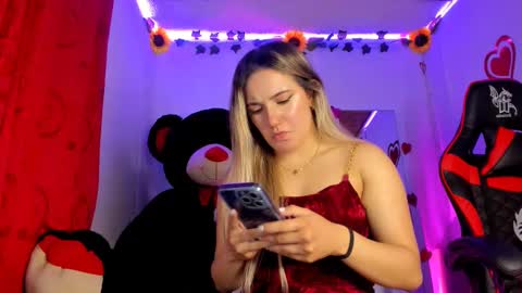 Keyth  online show from March 8, 6:03 pm