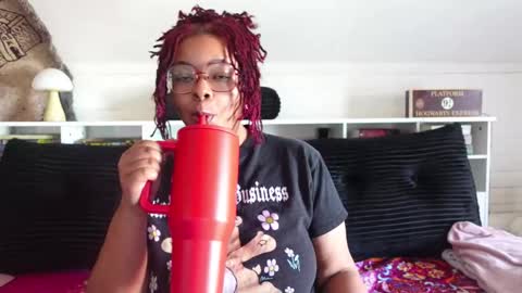 Khaya online show from March 28, 4:28 pm