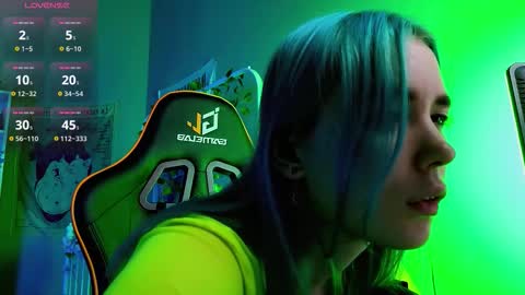 Kira online show from September 10, 9:15 pm