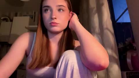 Ola my name is Lissa  Lets hit 10 Thumbs Up together   online show from March 12, 3:26 pm