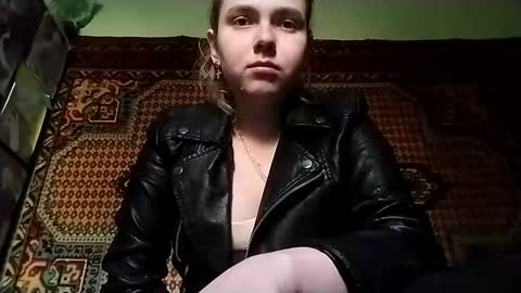 kikibang_ online show from November 28, 8:39 am