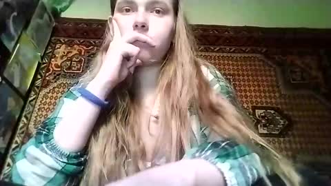 kikibang_ online show from November 29, 8:40 am