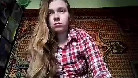 kikibang_ online show from October 27, 8:10 am