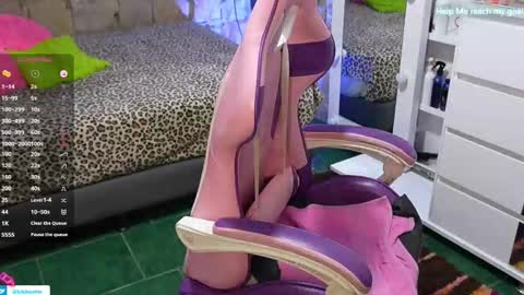 kiki online show from January 10, 11:31 pm