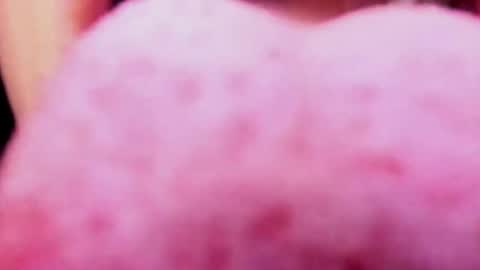 kim_mouth17 online show from March 13, 9:05 pm