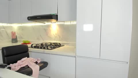 Melissa online show from February 7, 9:37 pm