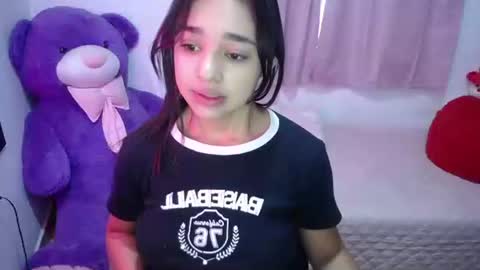 Kim online show from March 8, 1:26 pm