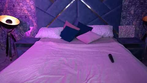 Kim online show from March 15, 1:46 pm