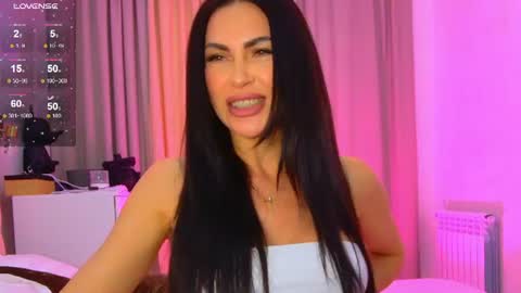 KIm online show from June 14, 2:28 pm