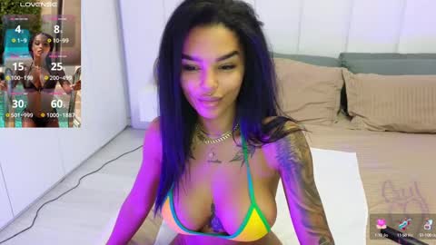 Kim online show from March 8, 9:02 am