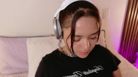     online show from April 11, 12:53 pm