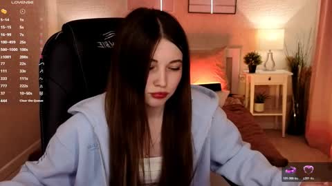  Your Kimmie  follow me  online show from April 14, 9:53 am