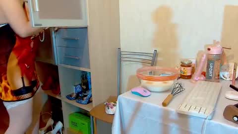 Kim online show from February 20, 7:47 pm