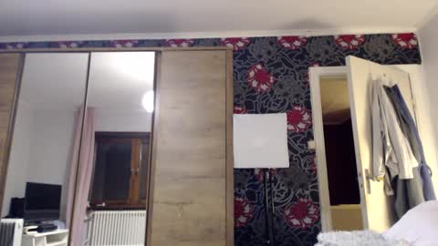 sexysexyhotwetpinkredpussy online show from February 16, 5:26 pm