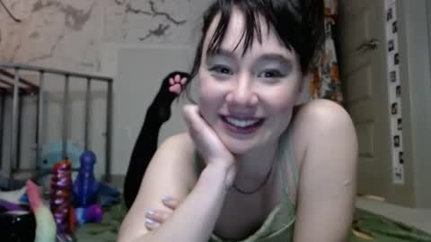 Naomi Korae online show from March 8, 1:26 am