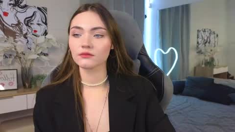 kira_jin online show from March 4, 8:35 am