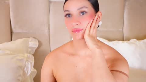 kira online show from December 3, 6:27 am