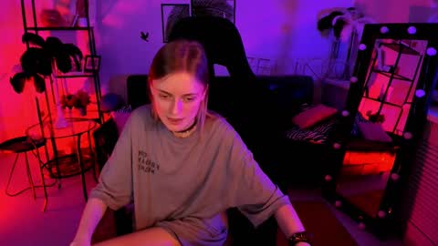 Kira online show from February 18, 2:38 pm