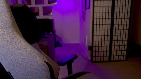 KiraSpitQueen online show from February 22, 4:24 am