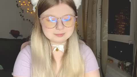 KiraYume online show from August 9, 10:35 pm