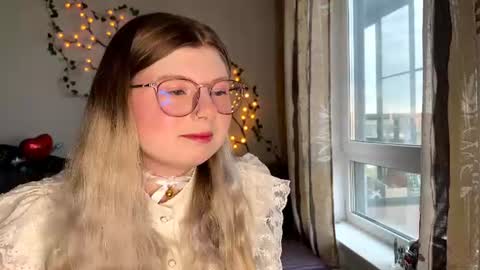 KiraYume online show from June 11, 4:04 pm