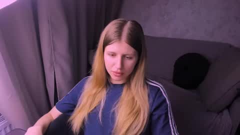 Kira online show from March 9, 6:54 pm