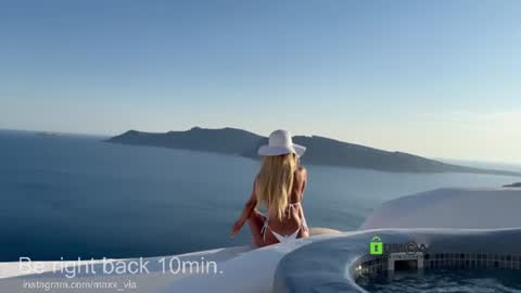 Alexandra online show from August 2, 7:39 pm