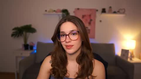 Sisi online show from March 9, 2:42 pm