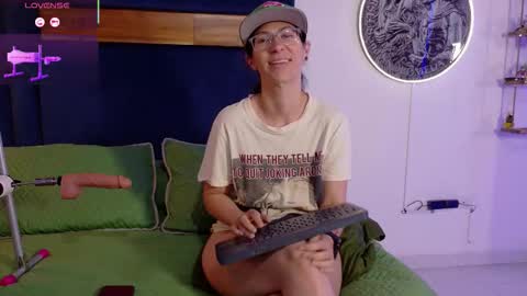 Kissing Company online show from October 20, 3:42 am