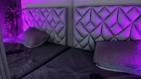   online show from September 10, 8:53 pm