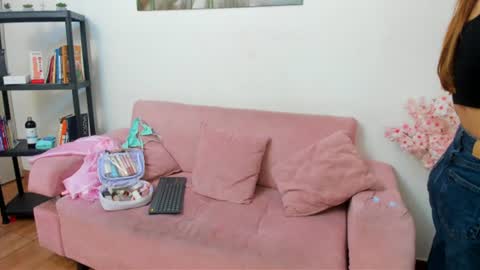 kitty_f00x online show from July 7, 1:25 pm