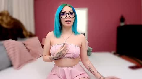 Lisa online show from February 10, 7:07 pm