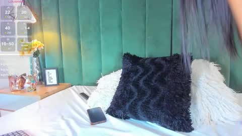 K I T T Y Y  online show from September 21, 8:29 pm