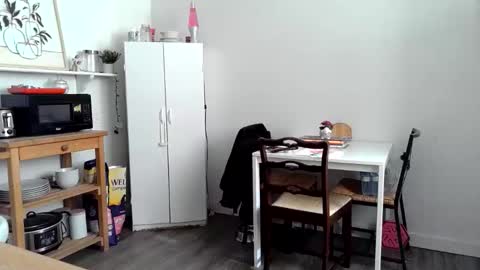 Kittyymaze online show from March 27, 1:45 pm