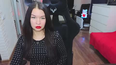 Alisa.         online show from March 26, 7:48 pm