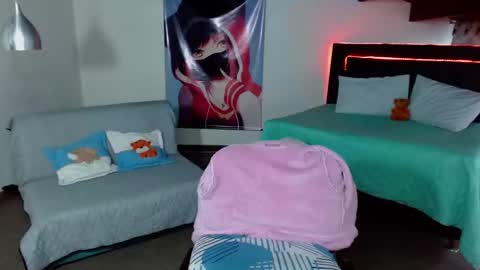 Kloe deker online show from January 18, 2:12 pm