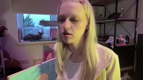 Ariela online show from June 26, 7:15 pm