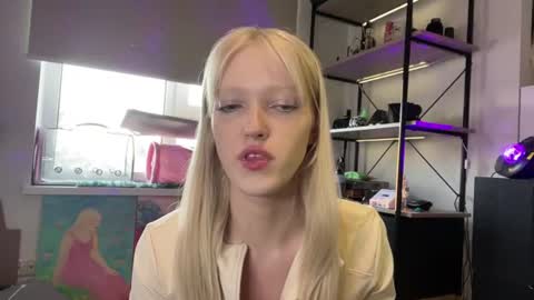 Ariela online show from July 30, 6:20 pm