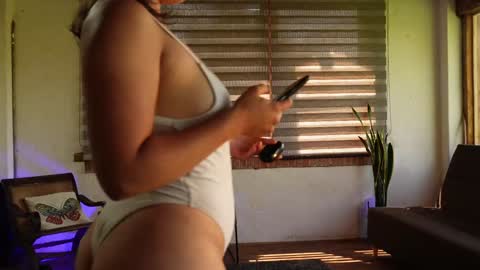 kozzy_ online show from January 13, 6:38 pm