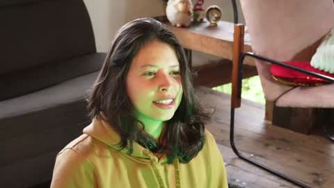 kozzy_ online show from December 28, 9:08 pm