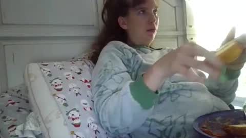 krazyred1027 online show from February 24, 1:16 am