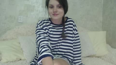 krissvoss online show from April 6, 9:16 pm