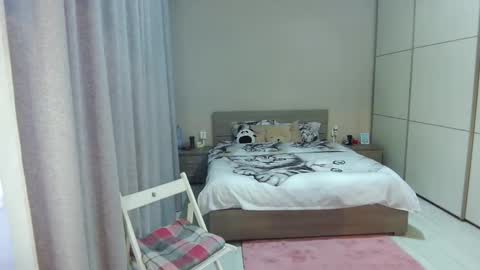 twitter    Annemarye 23 online show from February 12, 5:31 am