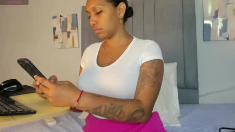 kristel_lee_ online show from May 10, 2:13 am