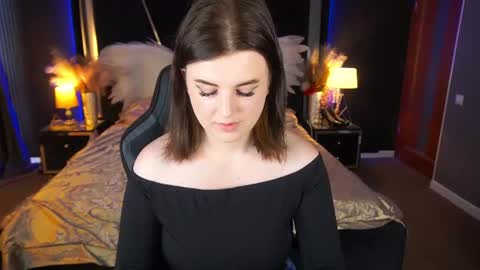 kristifoxy online show from July 26, 12:35 pm