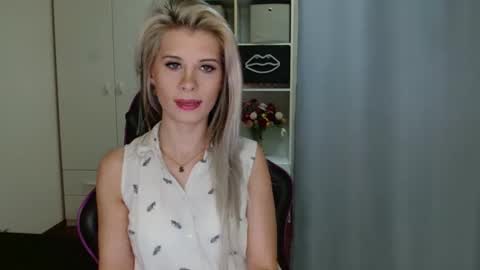 KristineAmore online show from February 12, 7:21 am