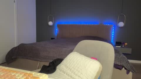 Kristi online show from October 6, 4:18 am